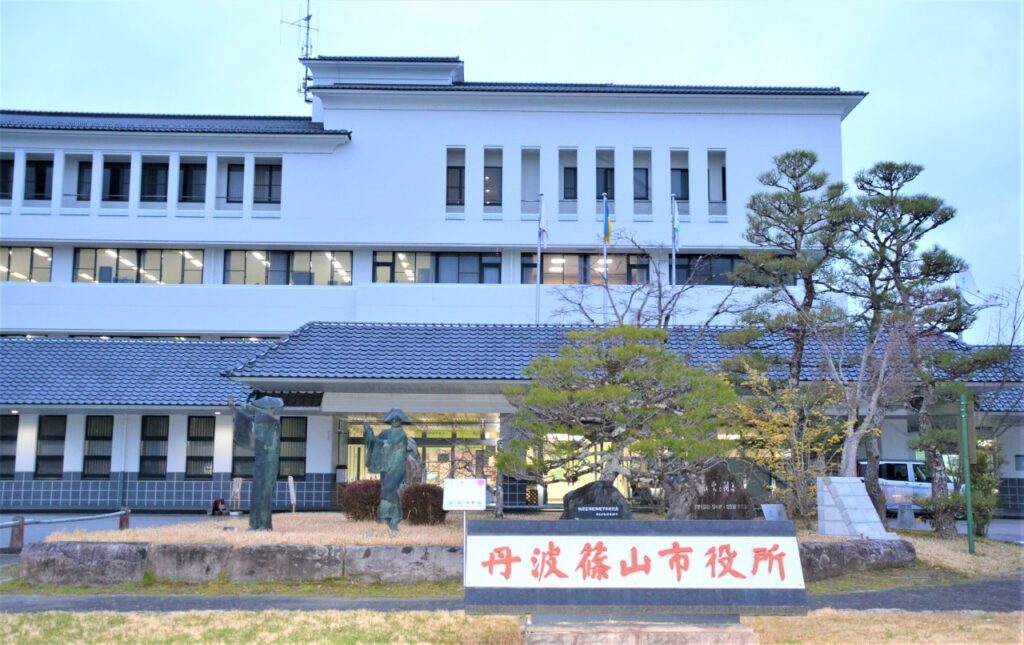 丹波篠山市役所庁舎