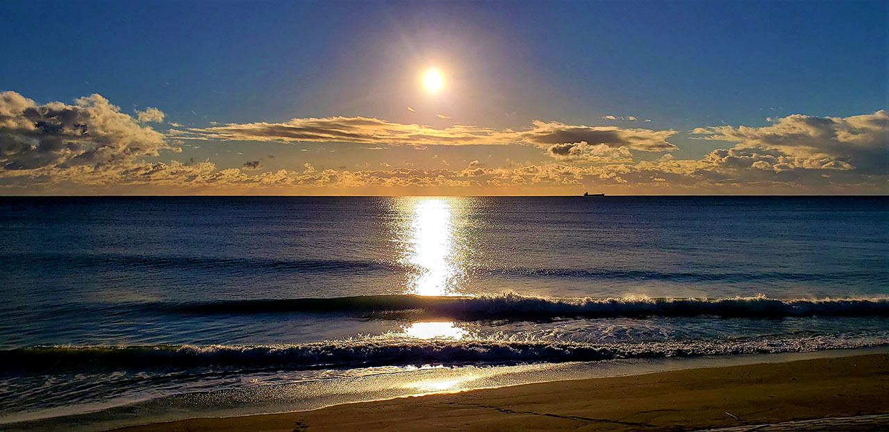早朝の日向灘