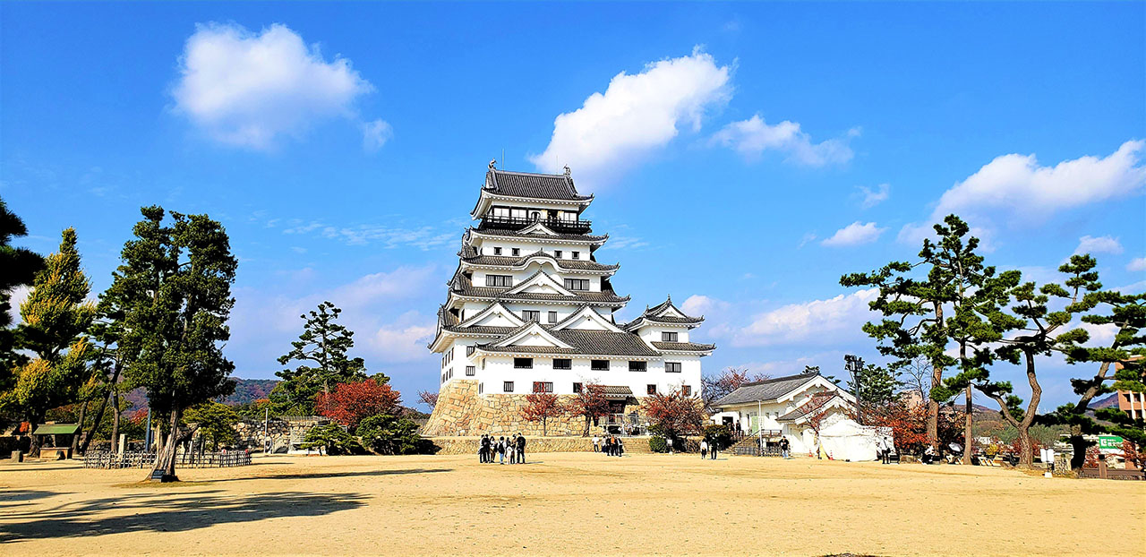 天守の外観が復元された福山城　日本１００名城の1つ